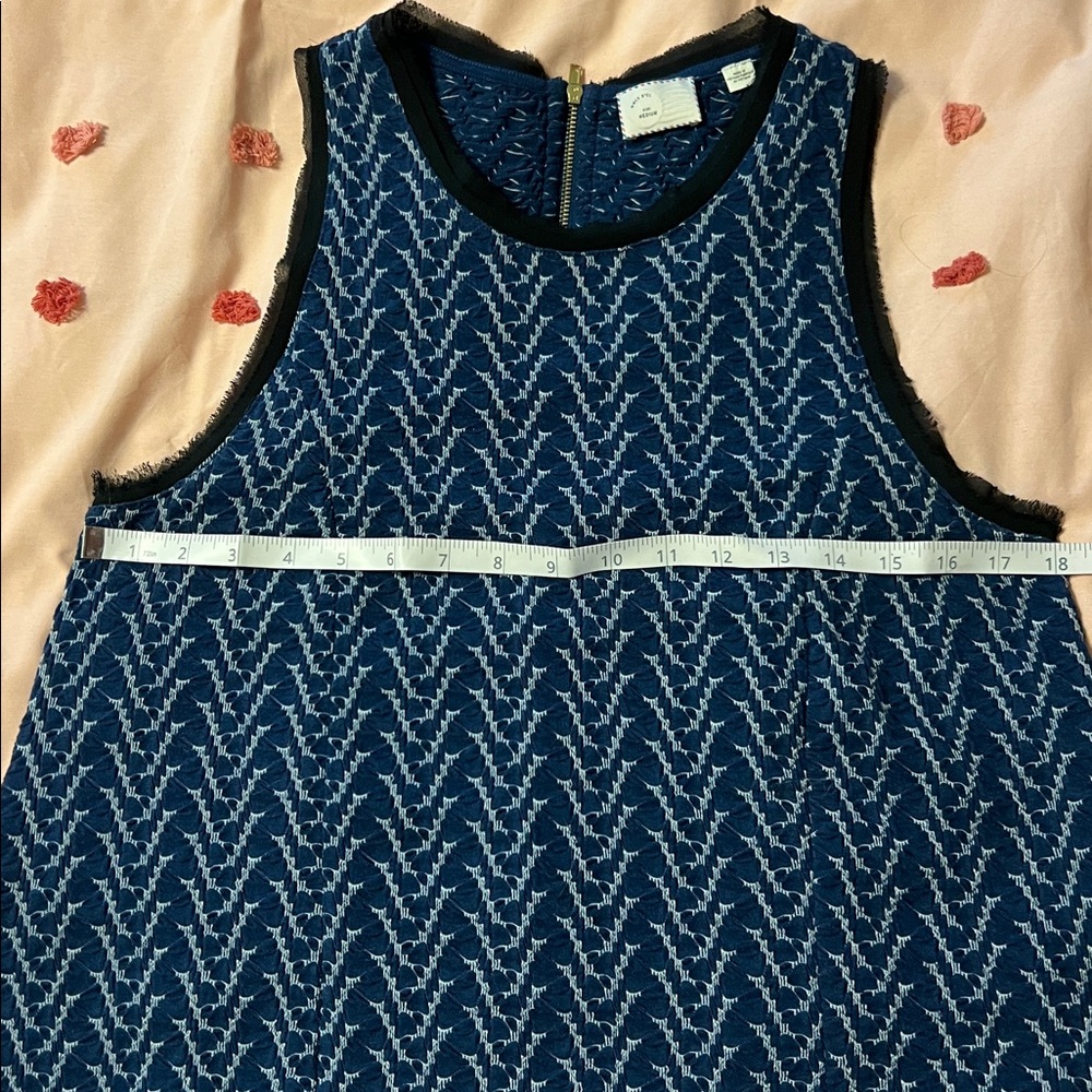 Anthropologie Textured Jacquard Sleeveless Top Dark Blue Geometric Tank Medium - Picture 7 of 12